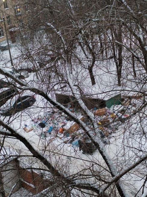 18.01.2024 в 15:05 по адресу Карбышева 35/69 производился вывоз мусора, вот..