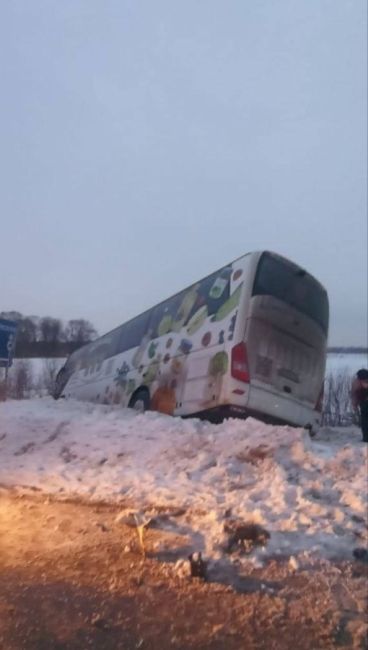 ⚡ Женщина погибла в аварии с участием автобуса под..