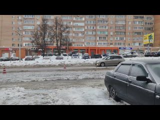 ⚡На проспекте Кирова в районе д. 24А работают сотрудники..