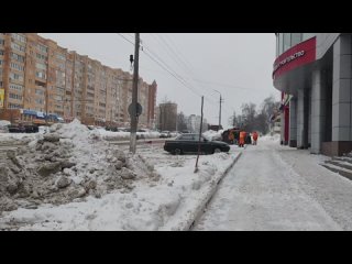 ⚡На проспекте Кирова в районе д. 24А работают сотрудники..