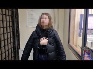 В Подмосковье девушка пырнула пассажира ножом в электричке из-за..