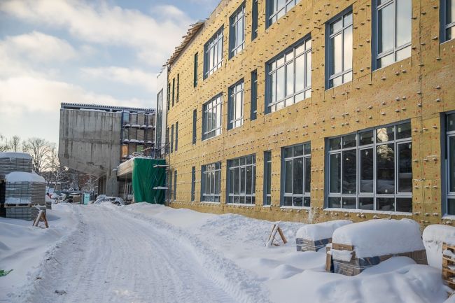 В Горках-2 продолжается строительство школы на 550 учеников 🏗
 
В..