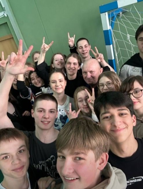 Учителя физкультуры школы N16 в Красногорске вынудили уволиться..