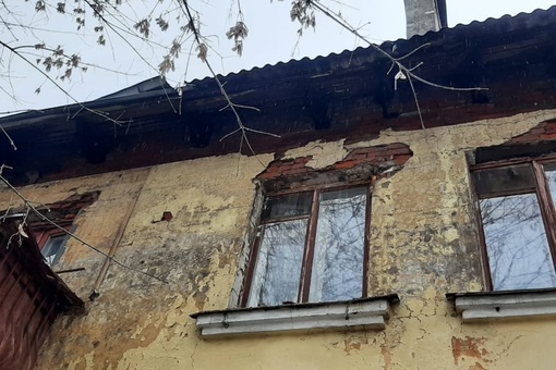 Старые бараки в Лобаново продолжают разваливаться… 🫣
24 марта в..