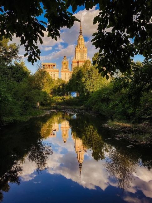 Весна в Ботаническом саду МГУ.

📸 Даша..