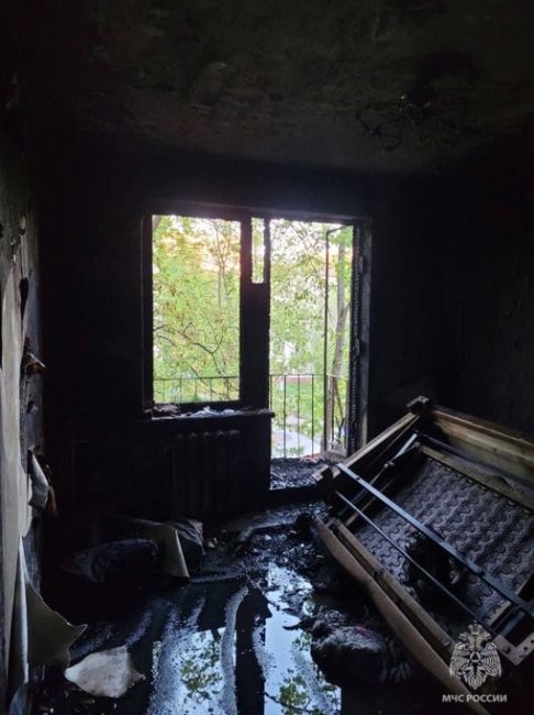 Детская шалость троих детишек привела к пожару в квартире на востоке..