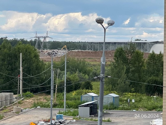 Под окнами жителей ЖК КАТУАР тоже "облагородили" территорию..