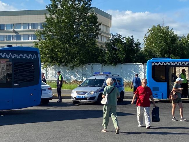 В Москве проводят рейды по безбилетникам в автобусах.

Пассажиры сообщают о..