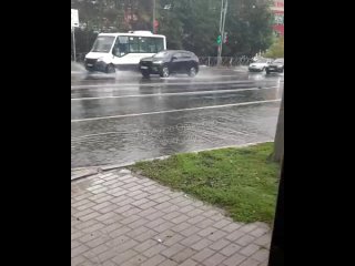 Перекресток Можайского шоссе с улицей Чикина поплыл..