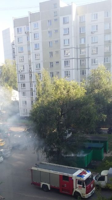 уже не первый раз на этой неделе в городе горит контейнерная..