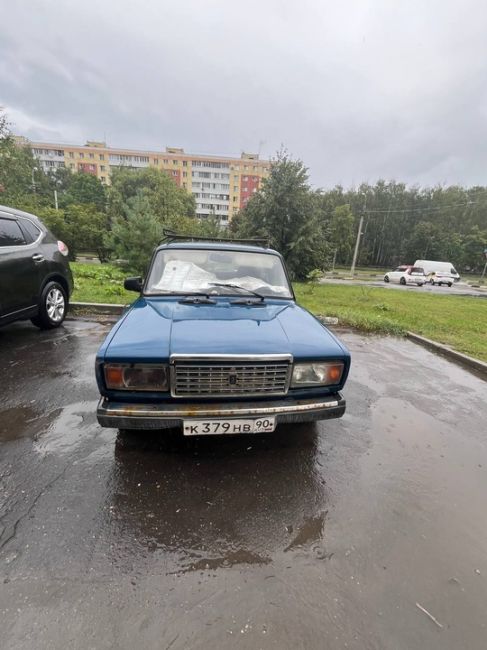 🚗 В коломенских дворах продолжают выявлять брошенные машины

В..