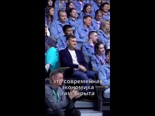 Сергей Собянин объяснил, почему в Москве постоянно кладут плитку

«Такой мем в..