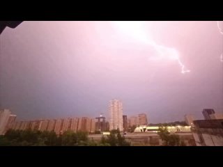 ⛈️ Гроза и усиление ветра ожидаются сегодня Москве. 

В отдельных районах..