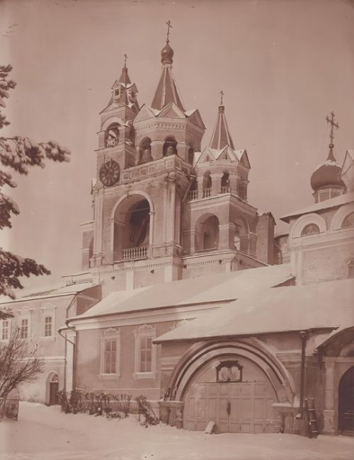 Саввино-Сторожевский монастырь в начале 1900-х годов.

Фотограф..