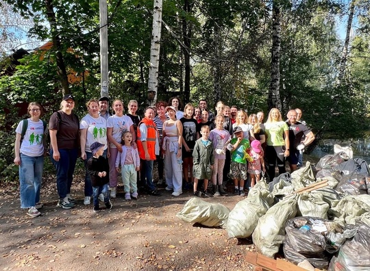 🔷Во время субботника в Долгопрудном в Хлебниковский пруд..