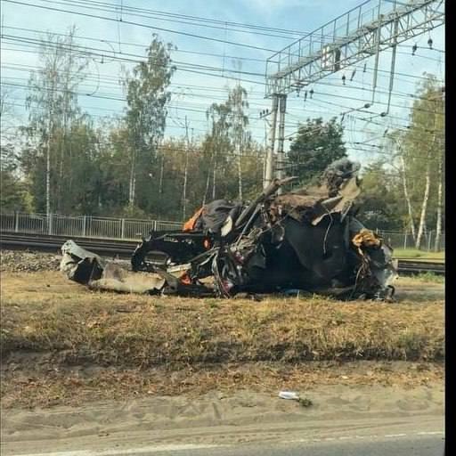 В Подмосковье между станциями Быково и Ильинская водитель каршеринга выехал на..