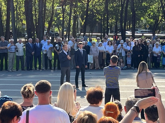 ОСТАВЬТЕ СПОРТЗАЛ В ЗАРЕ 😥
В то время, как одна власть Балашихи..