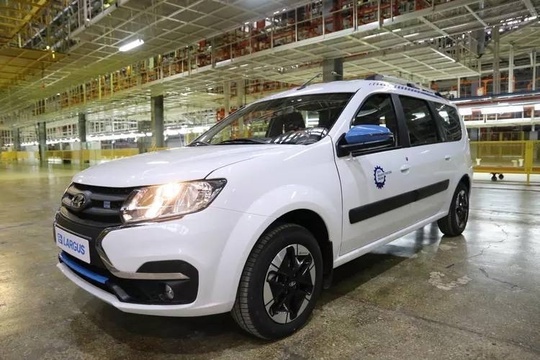 «Автоваз» начал серийный выпуск электромобилей Lada e-Largus на заводе в Ижевске.

С..