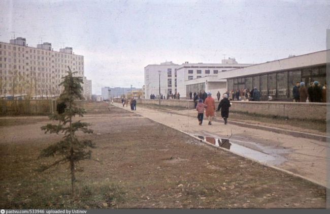 А это в 4-м мкр, в 1970-х..