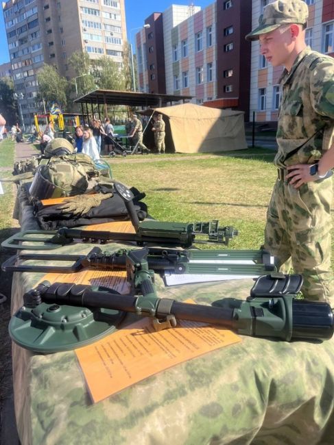 ДЕНЬ ГОРОДА в мкр. ДЗЕРЖИНСКОГО 👍 
Фестиваль "Наследники Побед"..