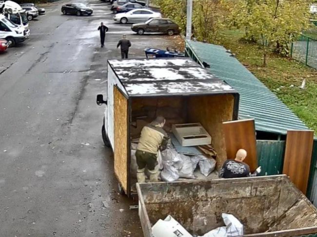 Незаконное выбрасывание отходов в Пушкинском районе стоило..