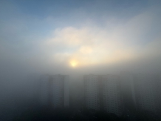 Утренний туман в районе Маяка 🌫️
Как говорится, хоть глаз..