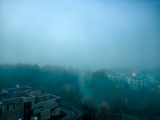 Утренний туман в районе Маяка 🌫️
Как говорится, хоть глаз..