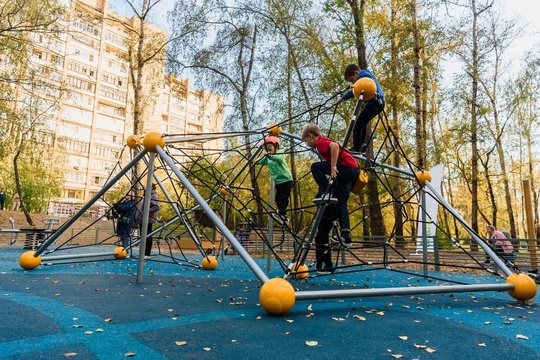 В БАЛАШИХЕ ОТКРЫЛИ "НАУЧНУЮ" ДЕТСКУЮ ПЛОЩАДКУ ⚛
Необычную..