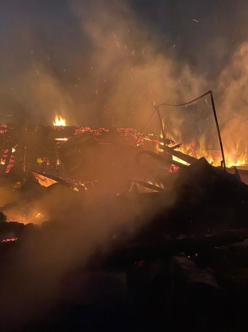 В Подольске сгорел частный дом.
 
В пятницу, 4 октября 2024 г. в 18:29 на..