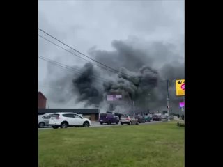 Пожар на рынке в Ногинске

Сообщается, что пожар начался с одной палатки и..